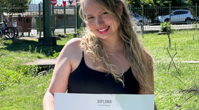 Um prêmio inédito para o Brasil: estudante de Enologia da UNIPAMPA é premiada em concurso no Chile