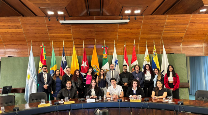 Viagem Acadêmica a Montevidéu: Discentes de Relações Internacionais da UNIPAMPA Ampliam a Experiência Prática